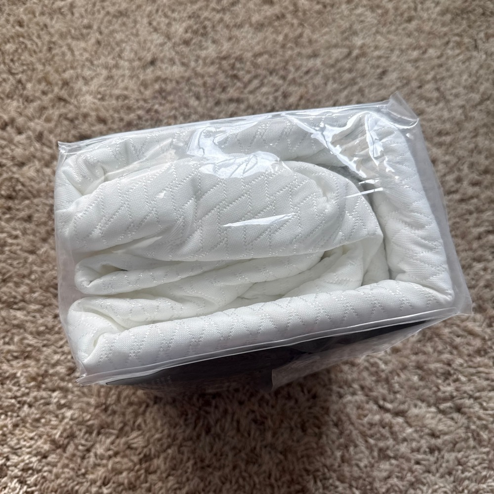Allerease Quilted Luxury Full Mattress Protector Waterproof Allergy Defense - Picture 4 of 6